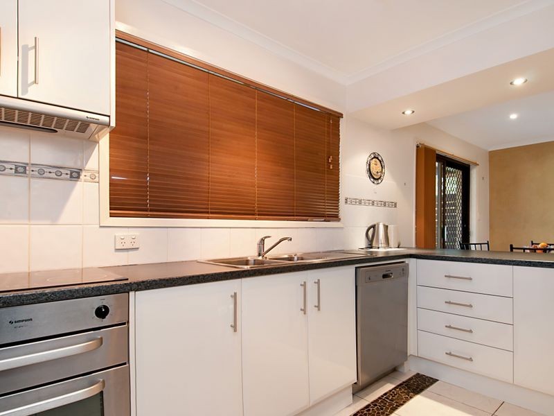 7 Enid Crescent, East Gosford NSW 2250