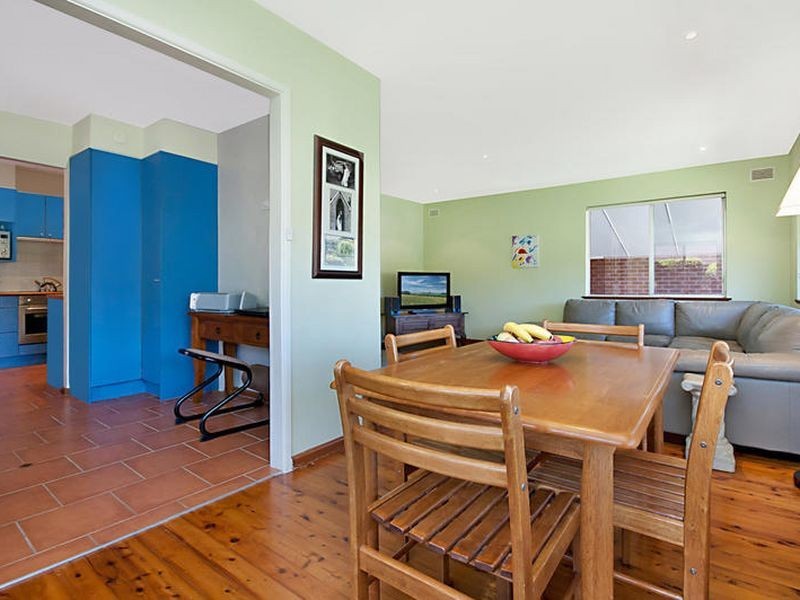 12 Russell Drysdale Street, East Gosford NSW 2250