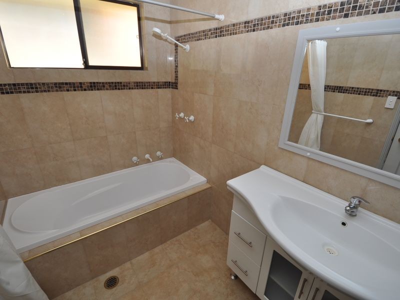15 Holland Close, Springfield NSW 2250