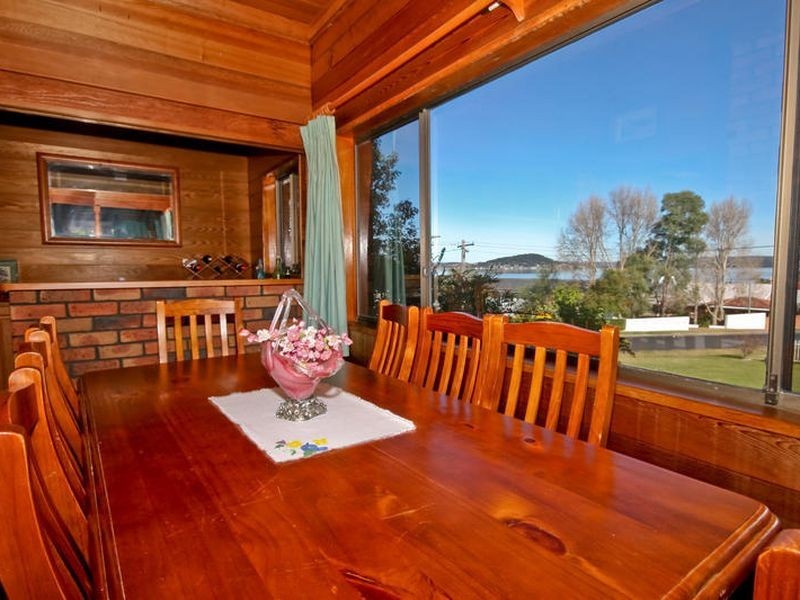 20 Caroline Street, East Gosford NSW 2250