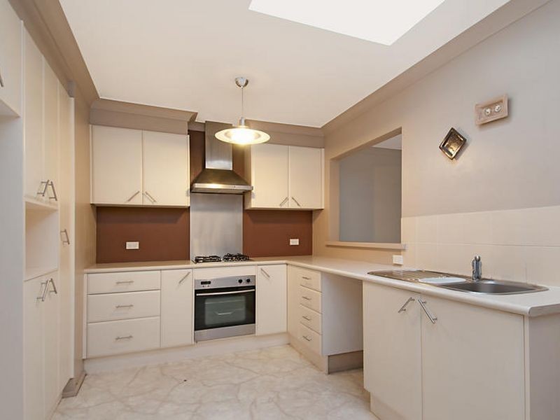 13 Courtney Place, Lisarow NSW 2250