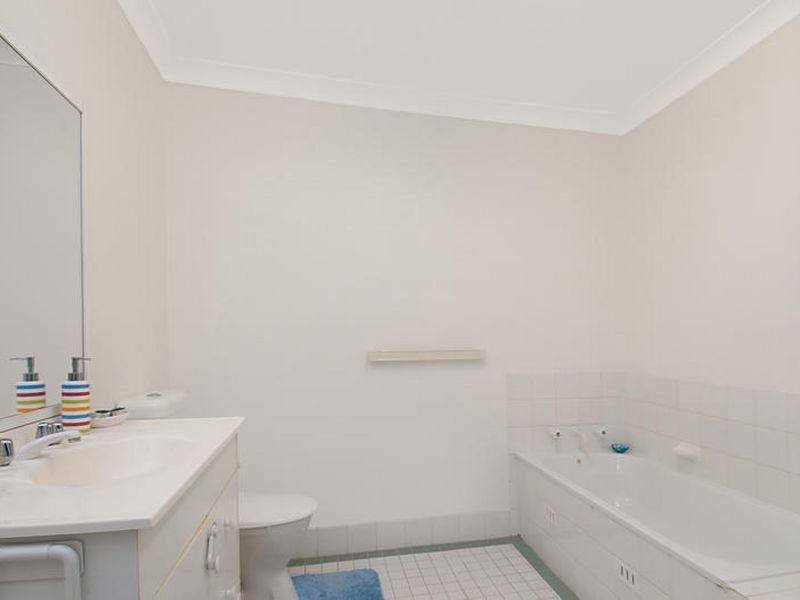 5A Coraki Place, Ourimbah NSW 2258