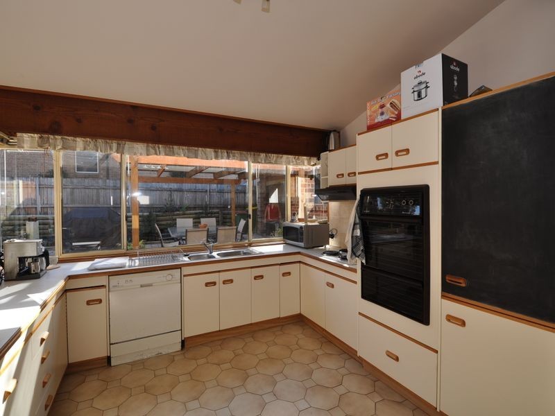 27 Highland Avenue, Green Point NSW 2251