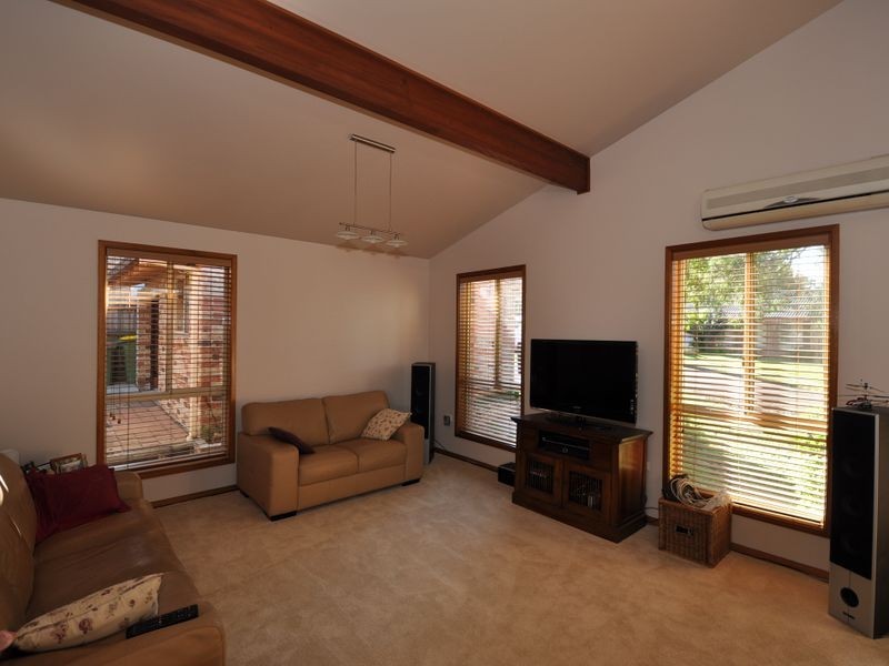 27 Highland Avenue, Green Point NSW 2251