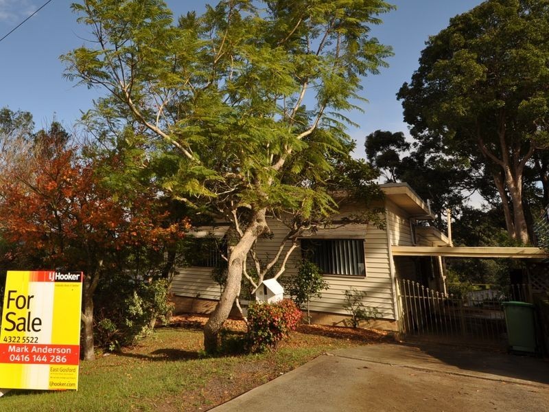 8 Bayview Avenue, East Gosford NSW 2250