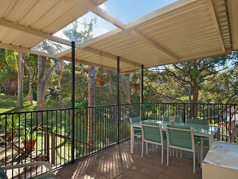 27 Fiesta Crescent, Copacabana NSW 2251