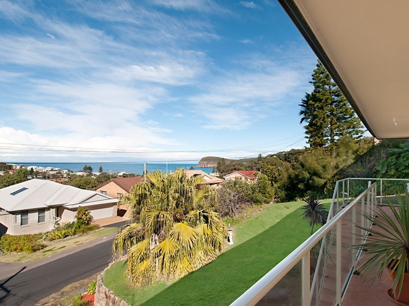27 Fiesta Crescent, Copacabana NSW 2251