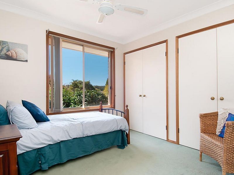 15 McKellar Close, Point Clare NSW 2250