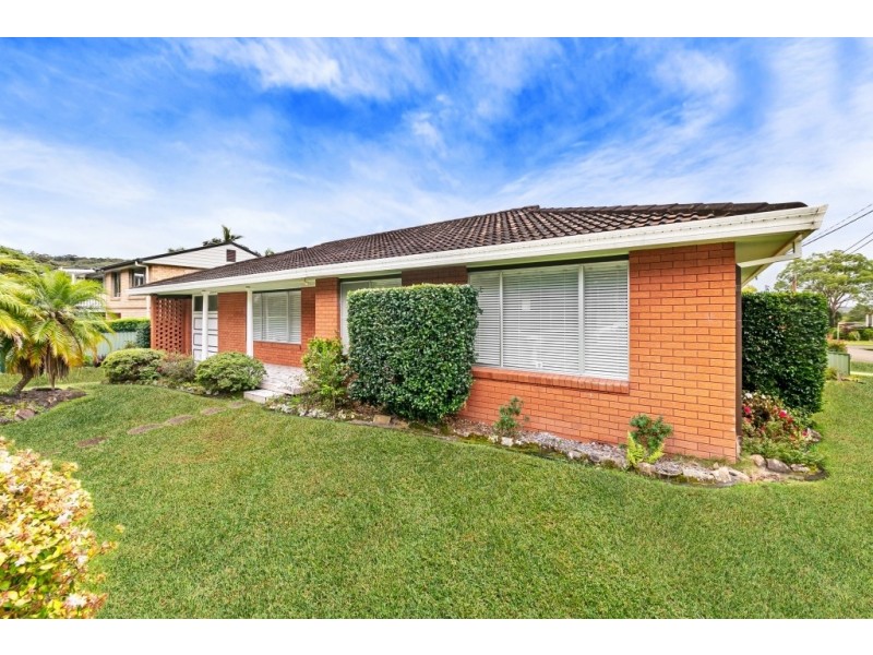 39 Sunshine Drive, Point Clare NSW 2250