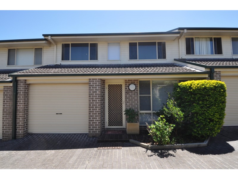 2/24 Melbourne Street, East Gosford NSW 2250