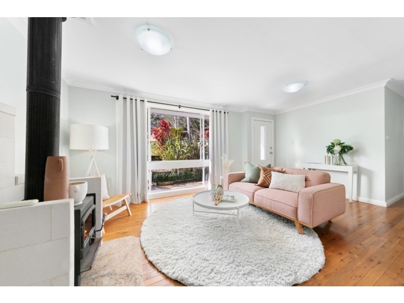 16 Holland Close, Springfield NSW 2250