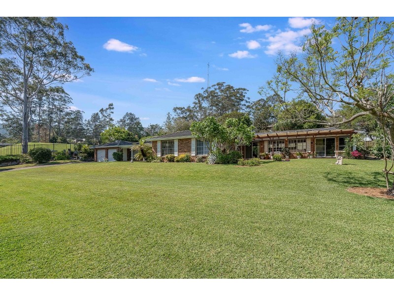 50 Chamberlain Road, Wyoming NSW 2250