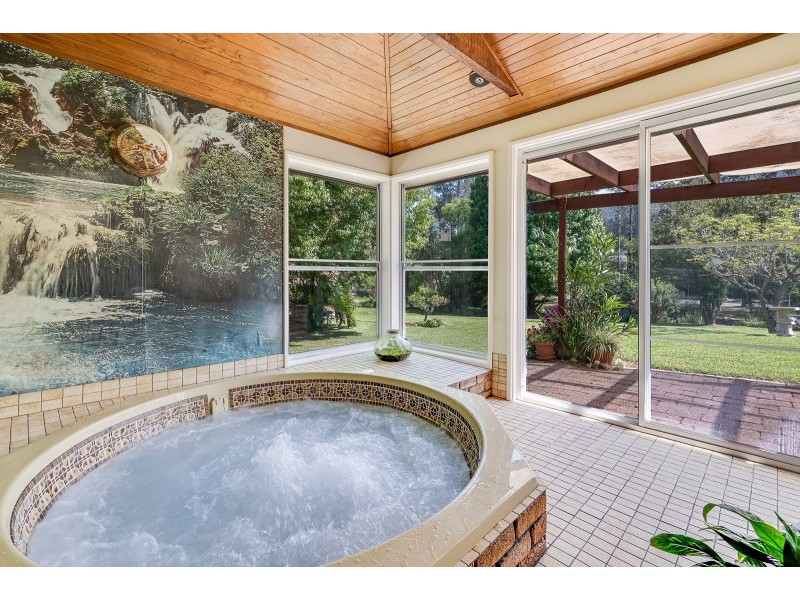 50 Chamberlain Road, Wyoming NSW 2250