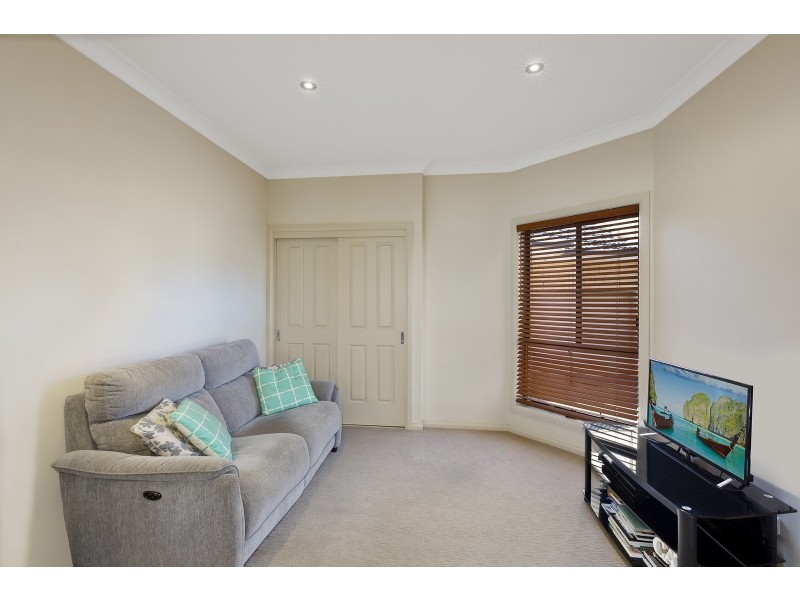 2/16-18 Waratah Street, East Gosford NSW 2250