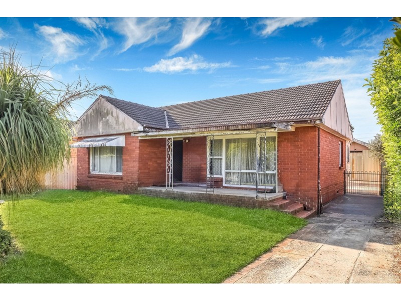 25 Waratah Avenue, Woy Woy NSW 2256