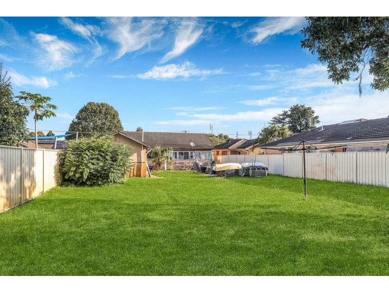 25 Waratah Avenue, Woy Woy NSW 2256