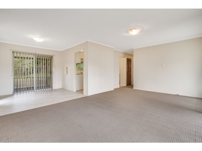 39 Orange Parade, Wyoming NSW 2250