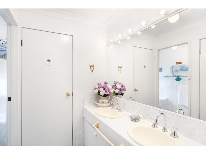 9 McGirr Avenue, The Entrance NSW 2261