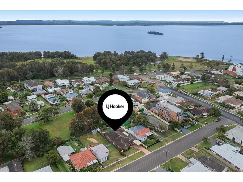 9 McGirr Avenue, The Entrance NSW 2261