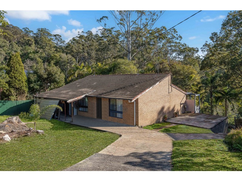 12 Winter Close, Lisarow NSW 2250