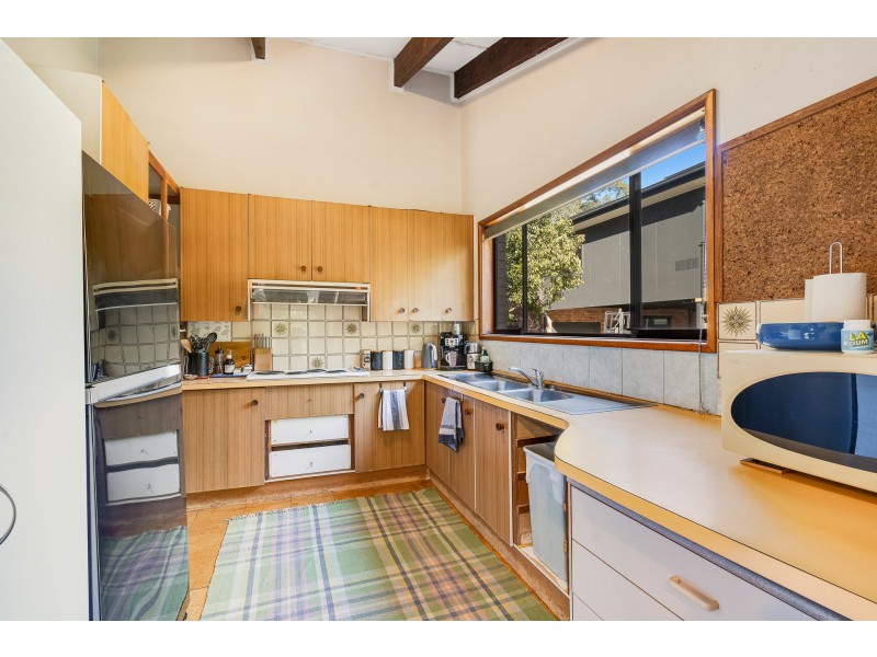 12 Winter Close, Lisarow NSW 2250