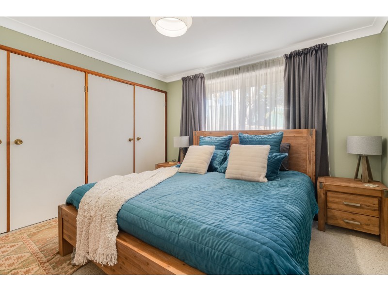 12 Winter Close, Lisarow NSW 2250