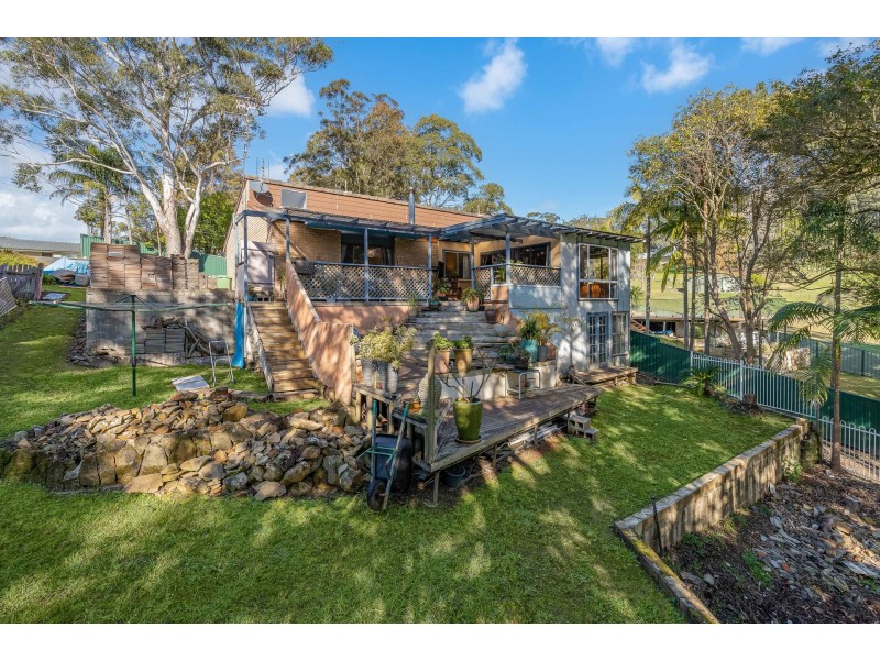 12 Winter Close, Lisarow NSW 2250