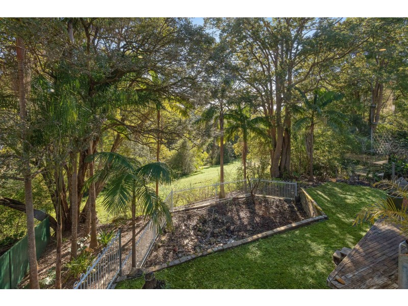 12 Winter Close, Lisarow NSW 2250
