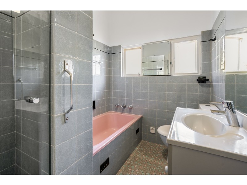 32 George Street, East Gosford NSW 2250