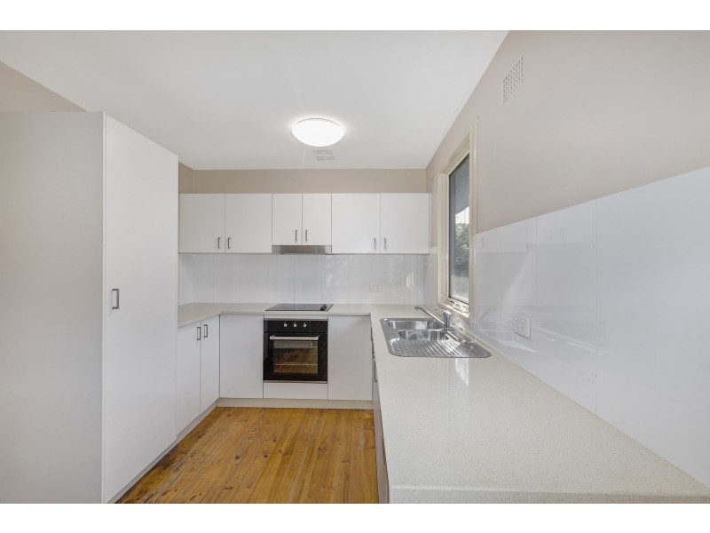 8 Pemworth Close, Wyoming NSW 2250