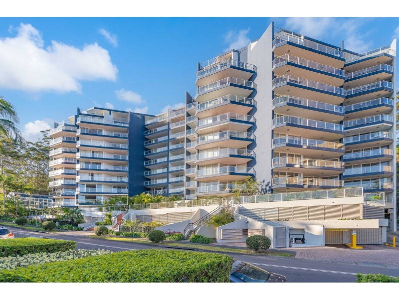 206/97-99 John Whiteway Drive, Gosford NSW 2250