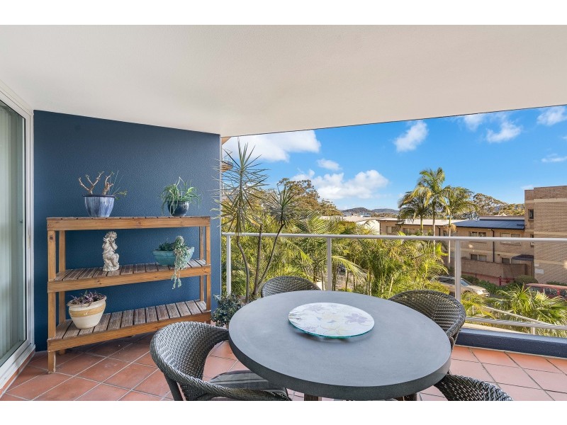 206/97-99 John Whiteway Drive, Gosford NSW 2250