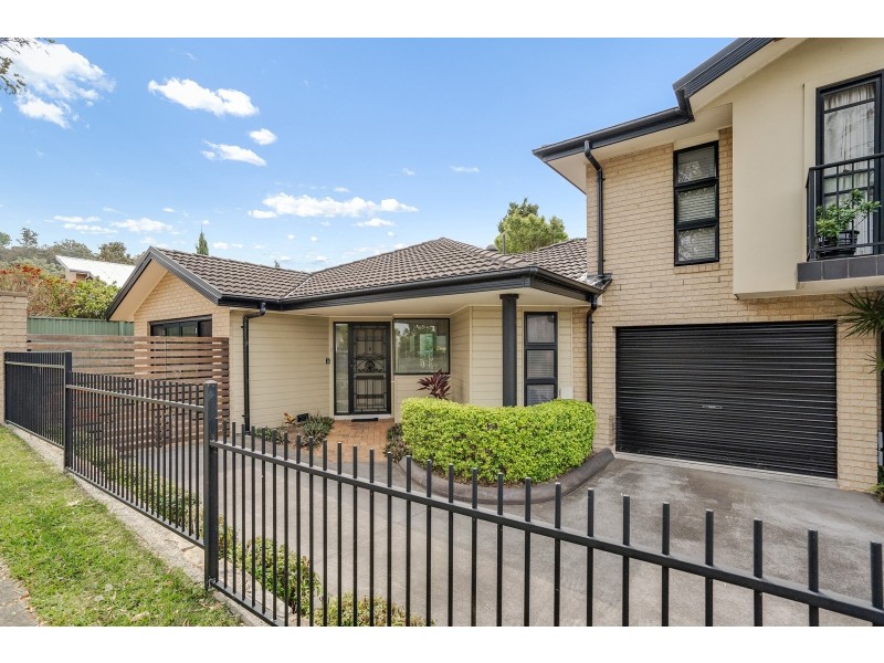 2/43 Russell Street, East Gosford NSW 2250
