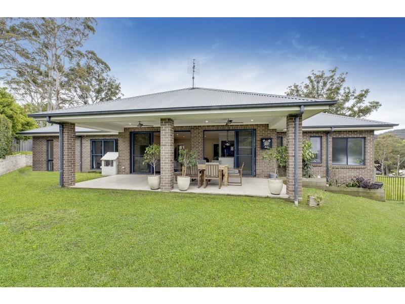 8 Bellbowrie Avenue, Narara NSW 2250