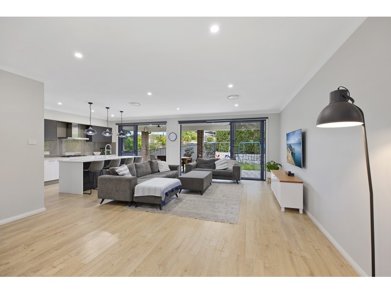 8 Bellbowrie Avenue, Narara NSW 2250