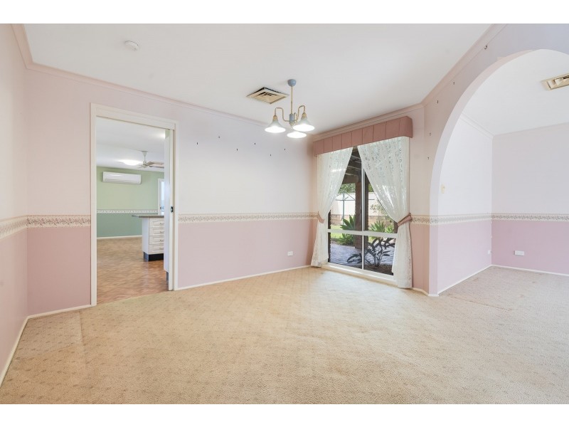 8 Yanderra Crescent, Narara NSW 2250