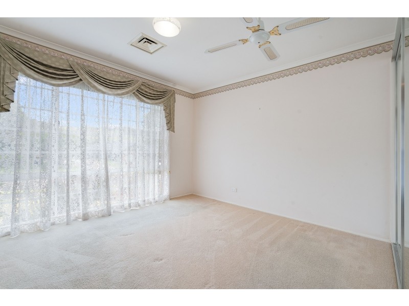 8 Yanderra Crescent, Narara NSW 2250