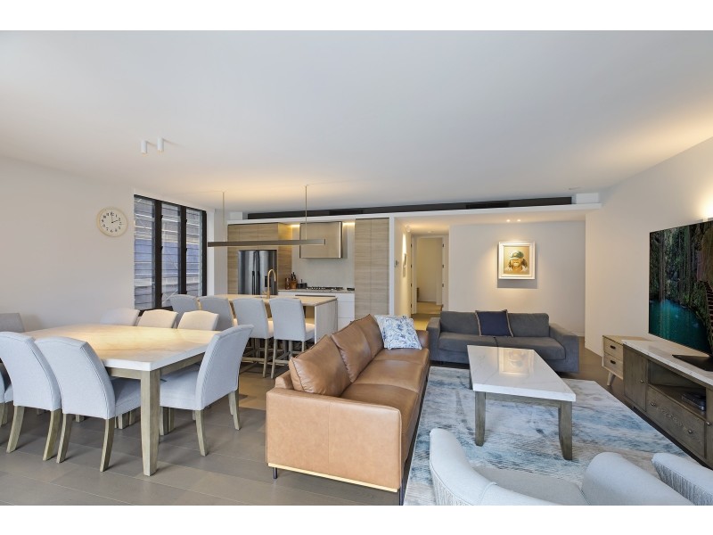 207/63 Masons Parade, Point Frederick NSW 2250