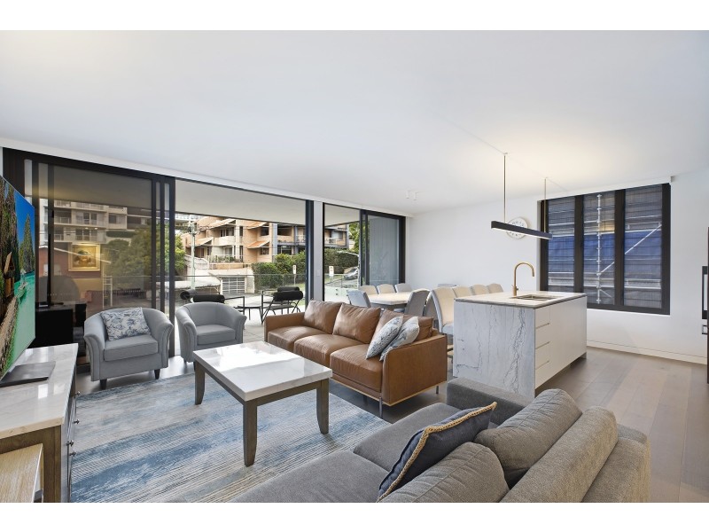 207/63 Masons Parade, Point Frederick NSW 2250