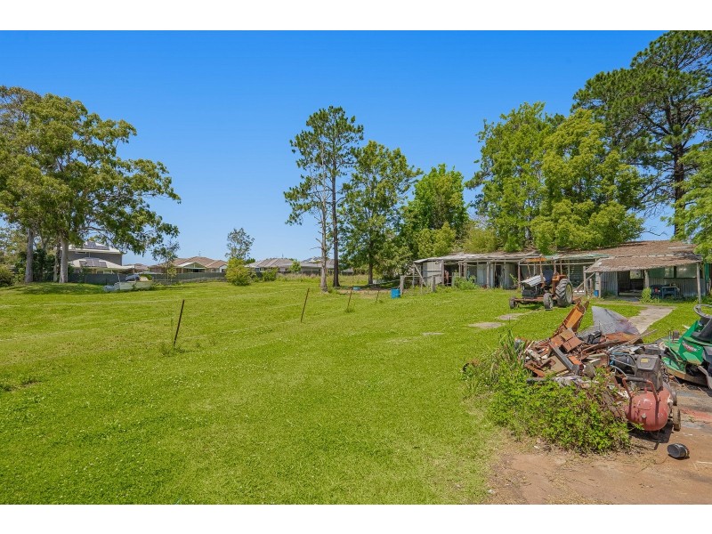 457 Pacific Highway, Wadalba NSW 2259