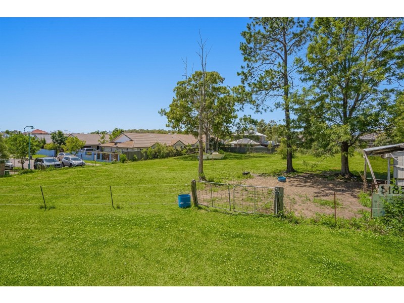 457 Pacific Highway, Wadalba NSW 2259
