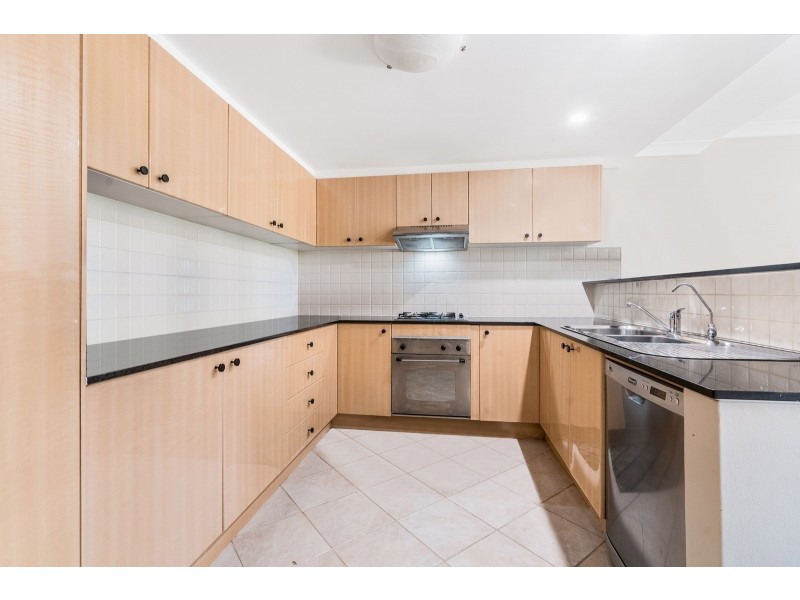 2/92 John Whiteway Drive, Gosford NSW 2250