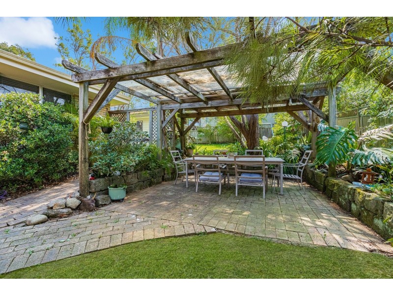 112 Albany Street, Point Frederick NSW 2250