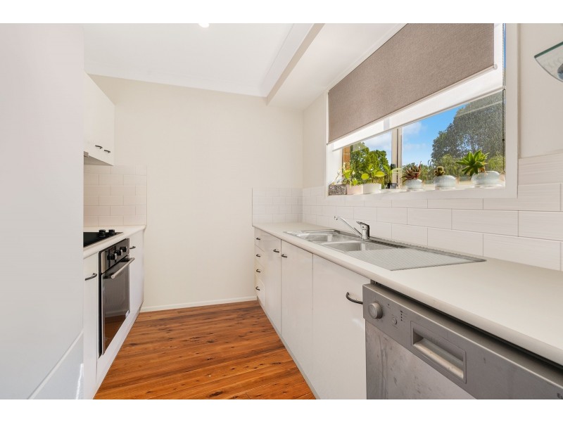 2/16 Coraki Close, Ourimbah NSW 2258