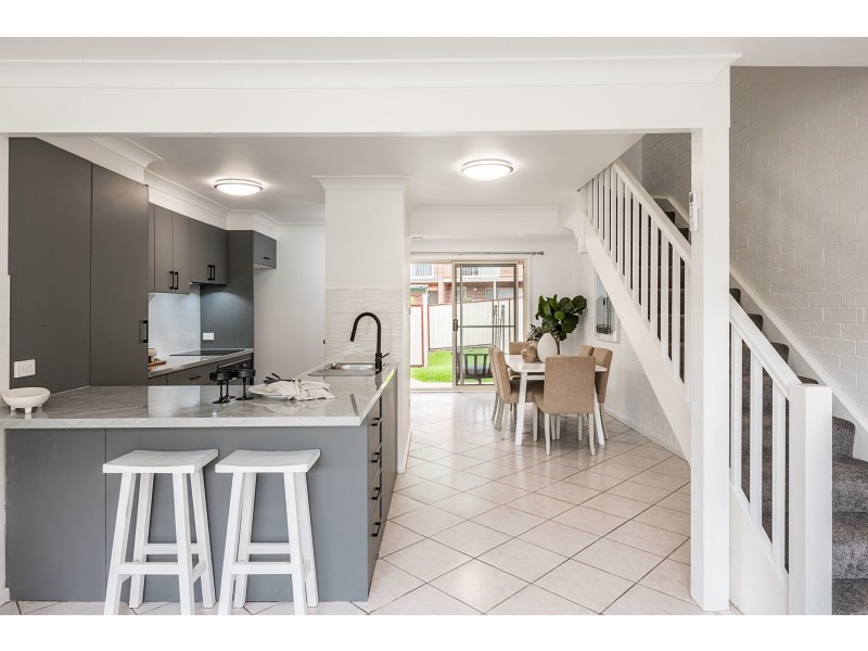 10/10 Albert Street, Ourimbah NSW 2258