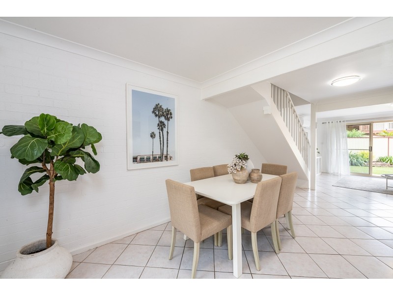 10/10 Albert Street, Ourimbah NSW 2258