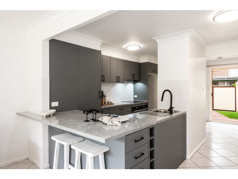 10/10 Albert Street, Ourimbah NSW 2258