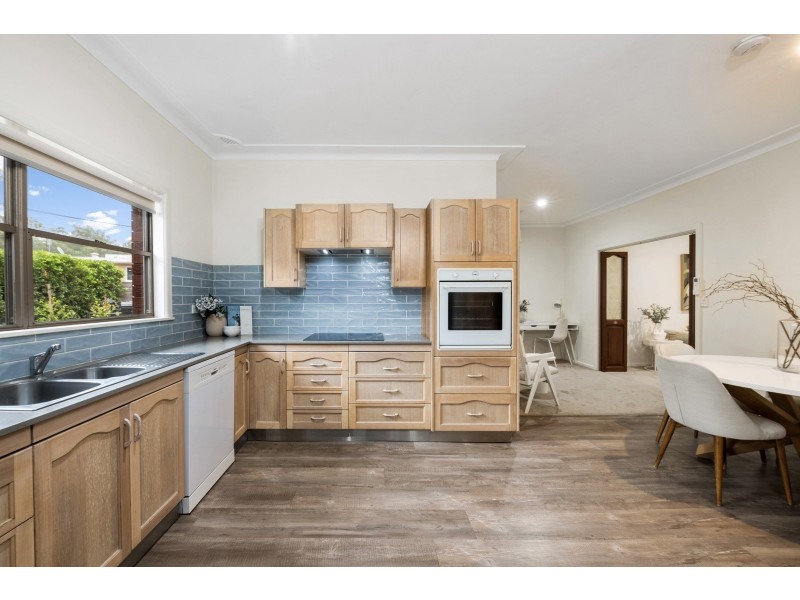 191 Brisbane Water Drive, Point Clare NSW 2250