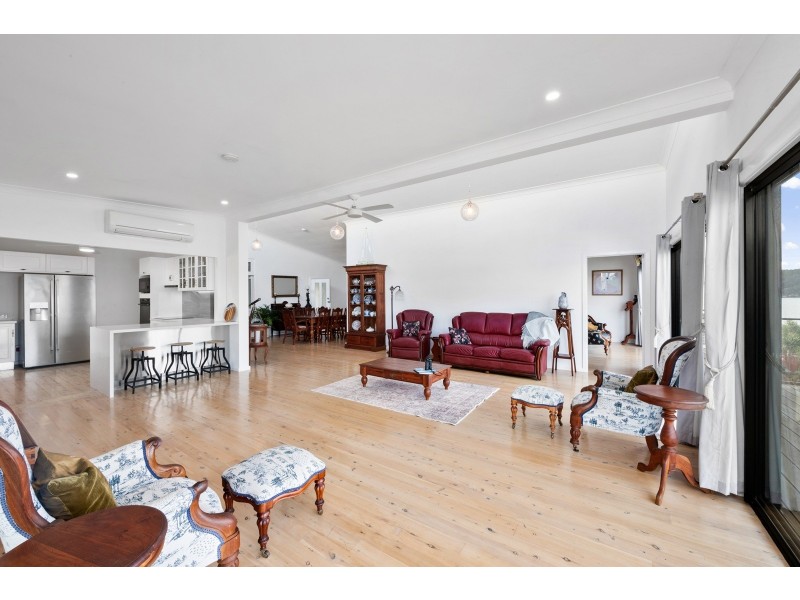 15 Couche Crescent, Koolewong NSW 2256