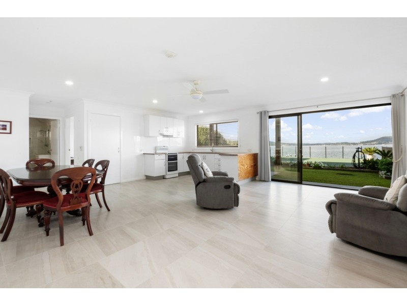 15 Couche Crescent, Koolewong NSW 2256